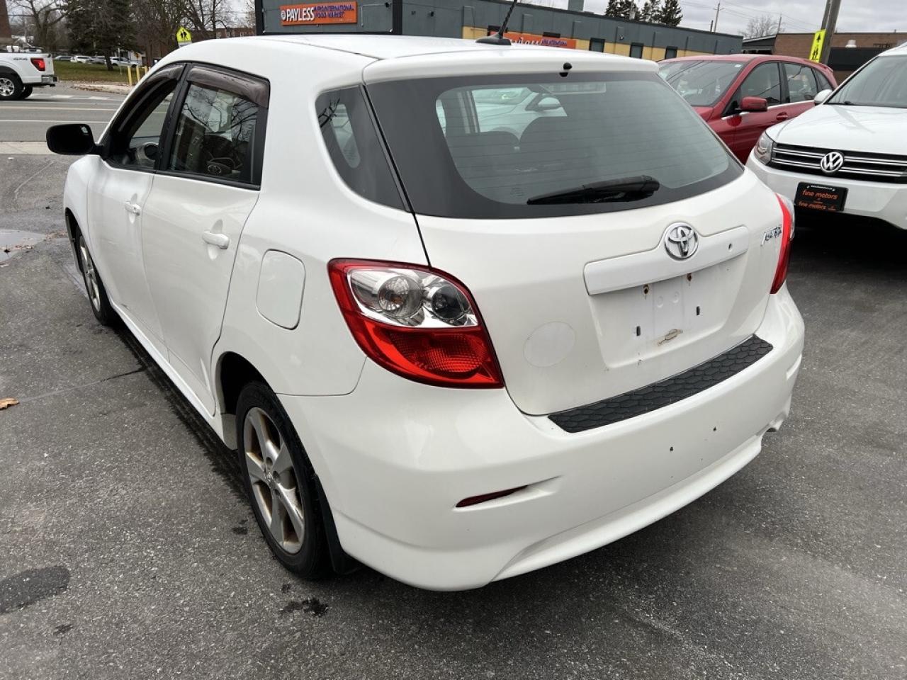 2012 Toyota Matrix 4dr Automatic  Front-wheel Drive Photo4