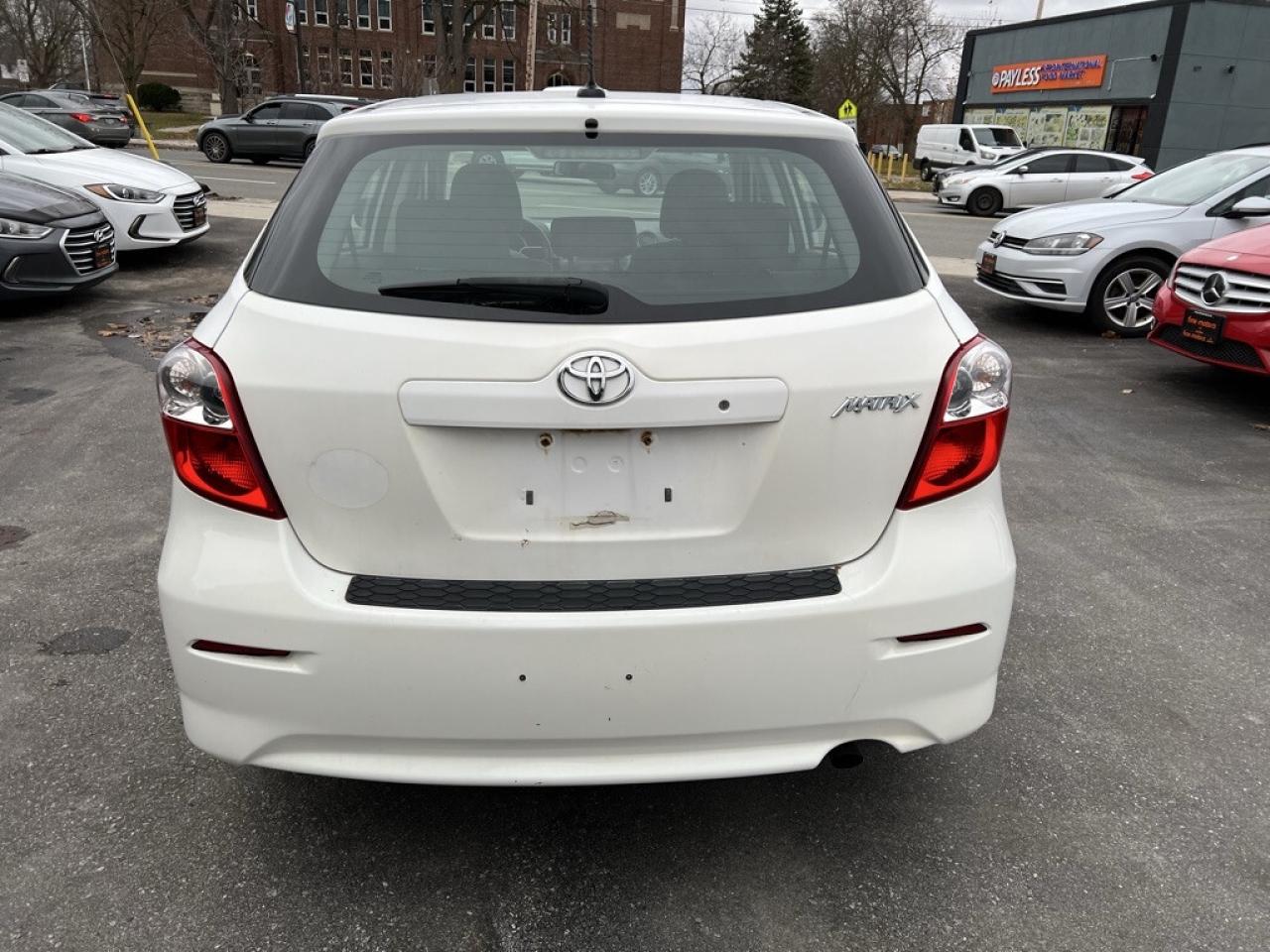 2012 Toyota Matrix 4dr Automatic  Front-wheel Drive Photo