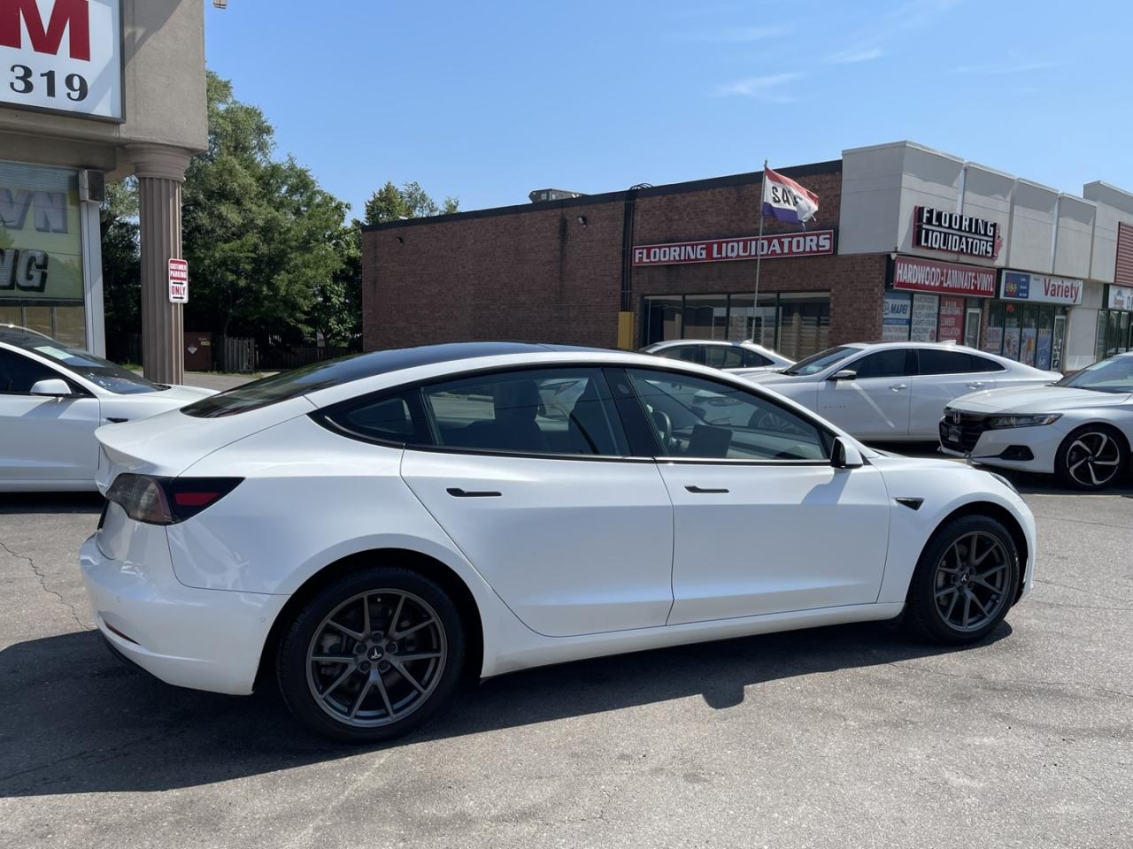 2021 Tesla Model 3 SR Plus / Pano Roof / Leather / Blind Spot Cameras Photo