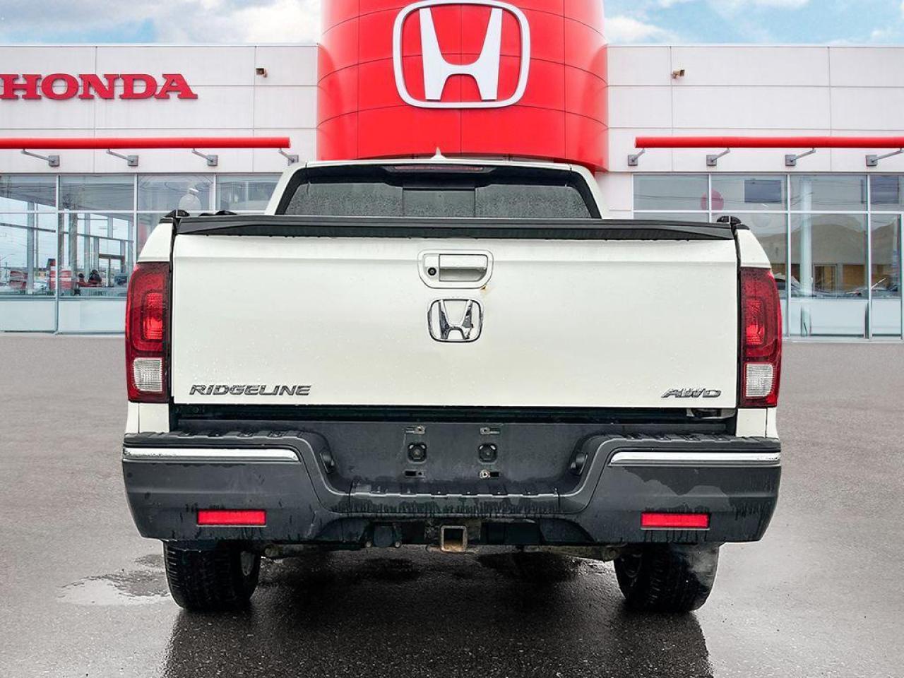 2017 Honda Ridgeline SPORT Photo