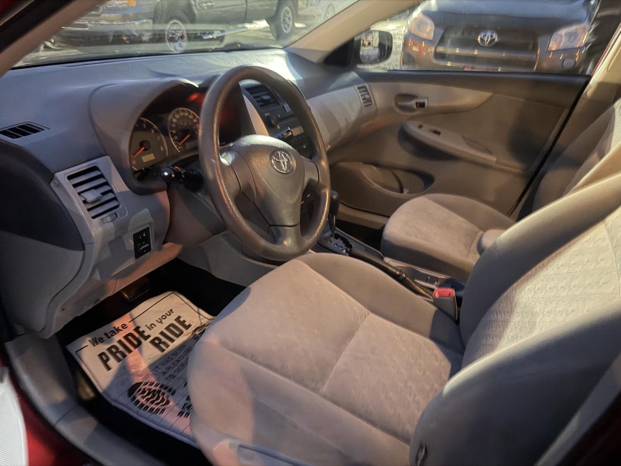 2009 Toyota Corolla 4dr Sdn Auto CE/ 133336 KMS !!! COMES CERTIFIED Photo