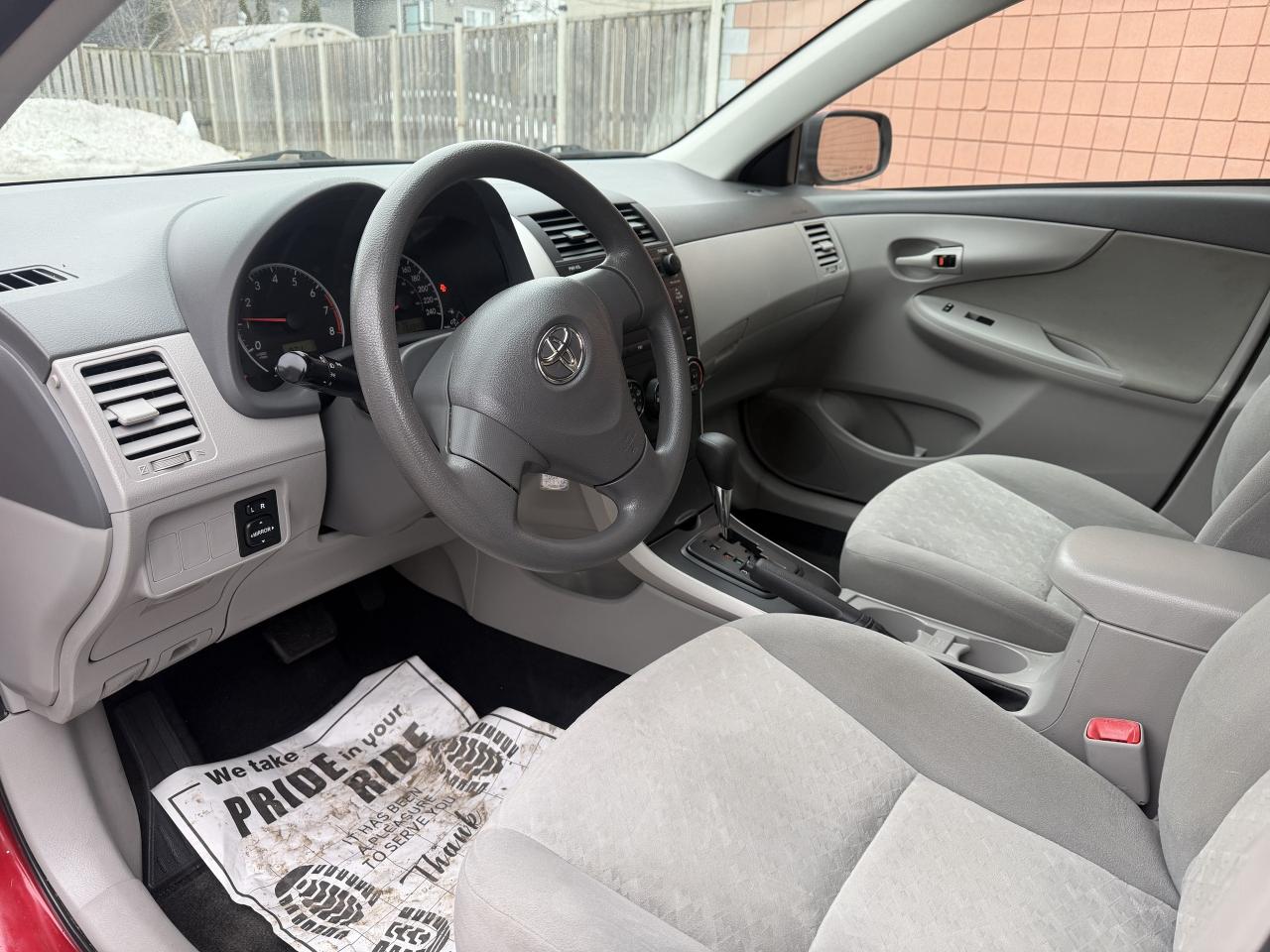 2009 Toyota Corolla 4dr Sdn Auto CE/ 133336 KMS !!! COMES CERTIFIED Photo