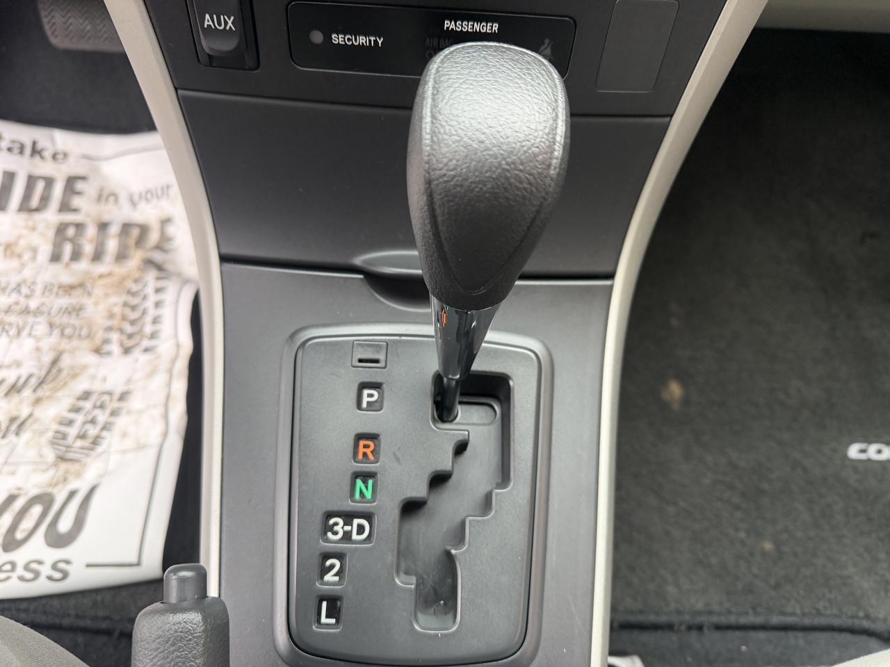 2009 Toyota Corolla 4dr Sdn Auto CE/ 133336 KMS !!! COMES CERTIFIED Photo