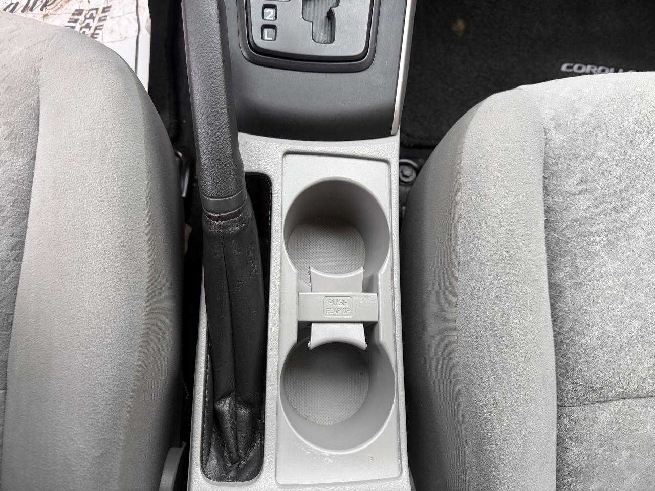 2009 Toyota Corolla 4dr Sdn Auto CE/ 133336 KMS !!! COMES CERTIFIED Photo