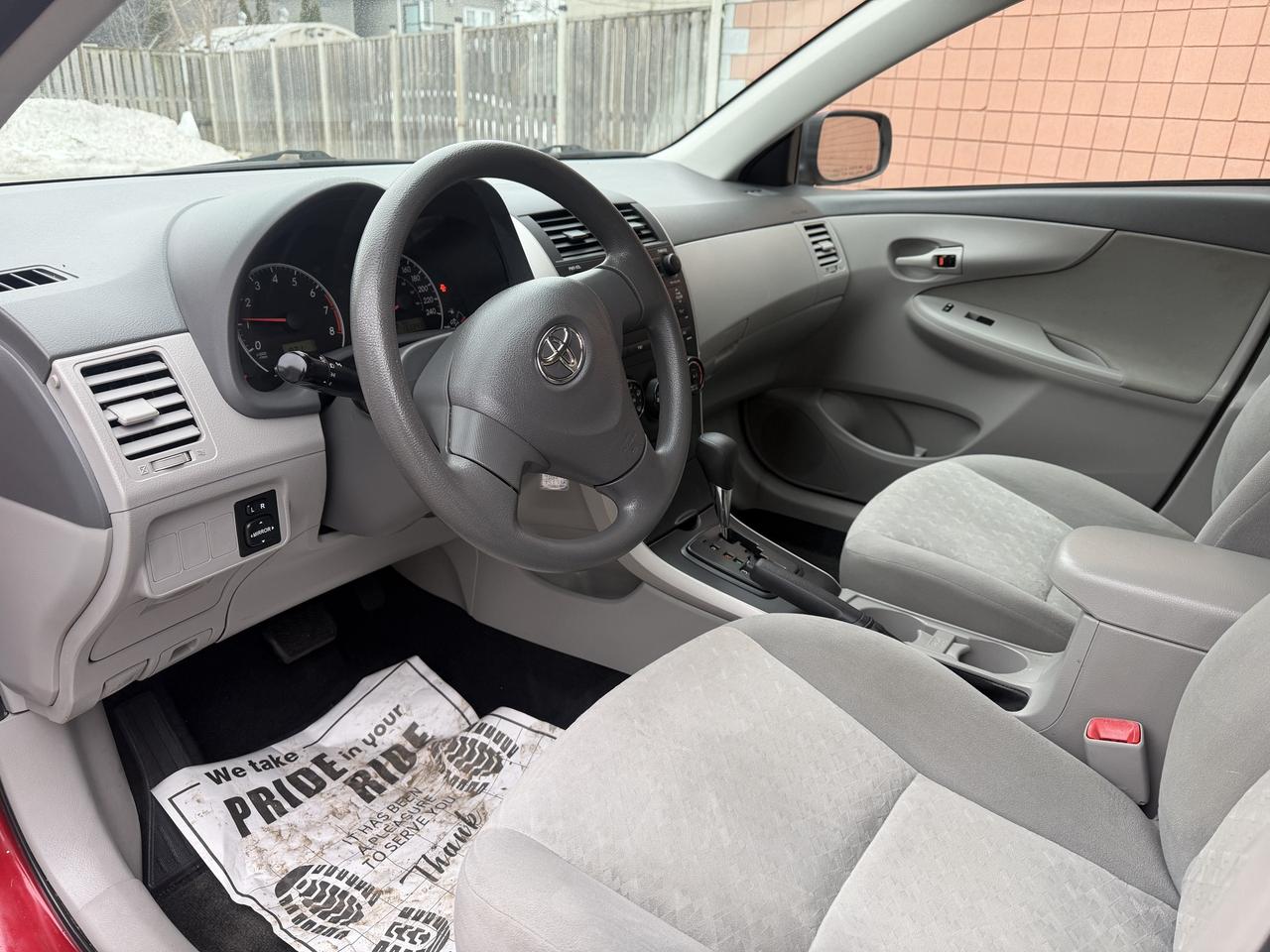 2009 Toyota Corolla 4dr Sdn Auto CE/ 133336 KMS !!! COMES CERTIFIED Photo