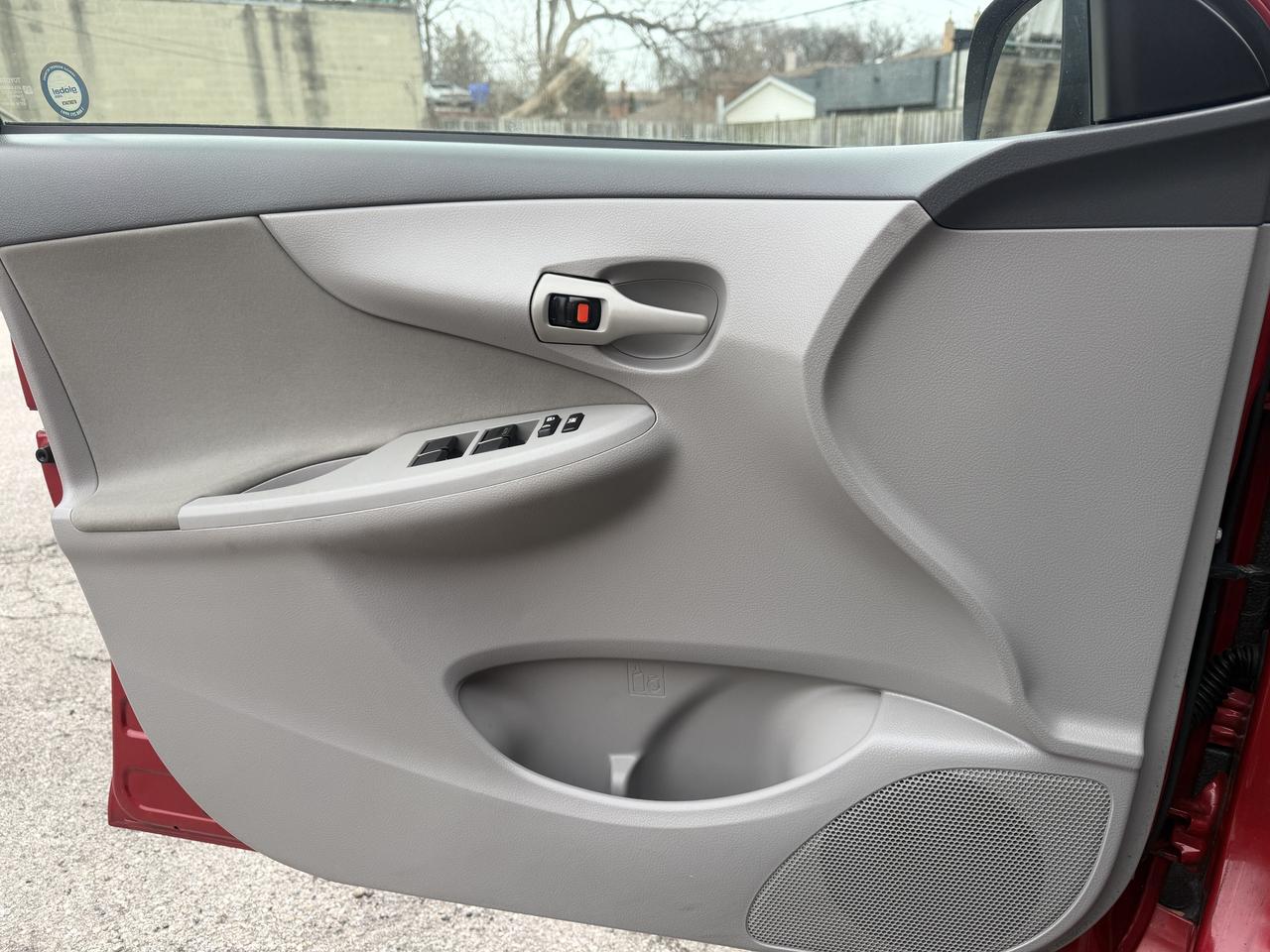 2009 Toyota Corolla 4dr Sdn Auto CE/ 133336 KMS !!! COMES CERTIFIED Photo