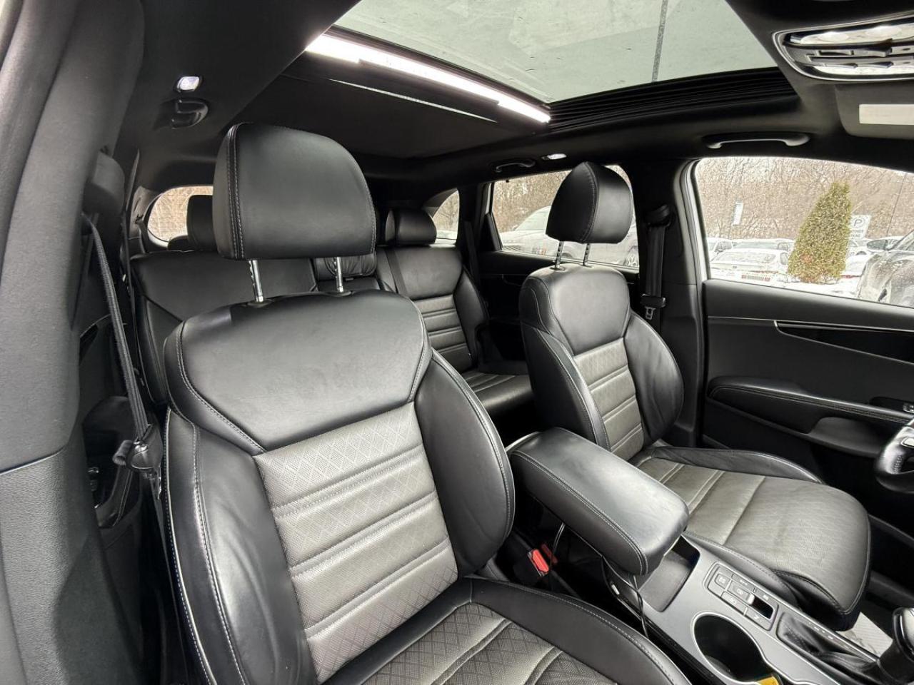 2019 Kia Sorento SXL Limited AWD w/Black Nappa Photo
