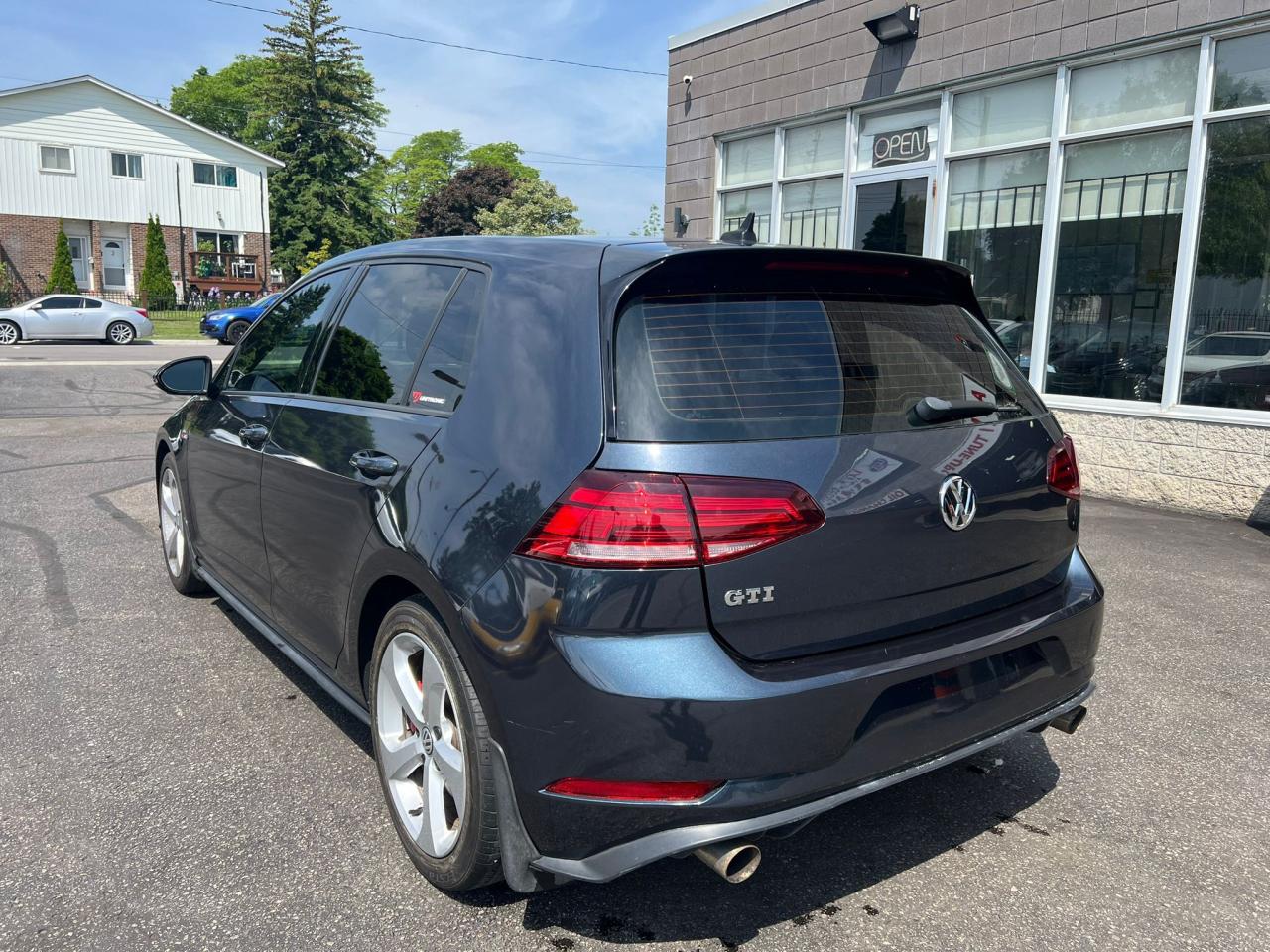 2018 Volkswagen Golf GTI Autobahn 5-door 1 YR POWERTRAIN WARRANTY INCLUDED Photo