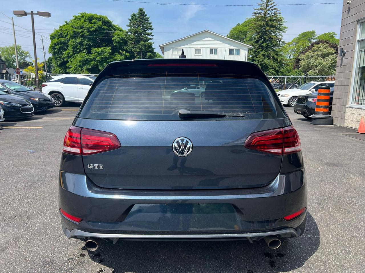 2018 Volkswagen Golf GTI Autobahn 5-door 1 YR POWERTRAIN WARRANTY INCLUDED Photo