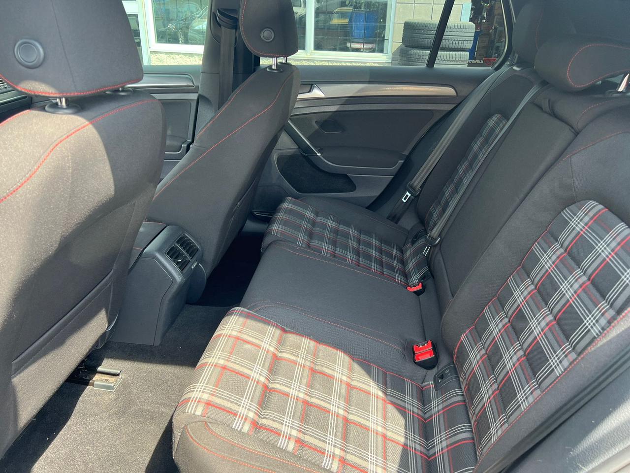 2018 Volkswagen Golf GTI Autobahn 5-door 1 YR POWERTRAIN WARRANTY INCLUDED Photo