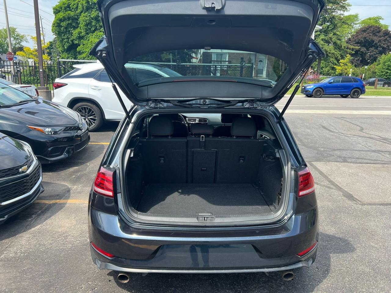 2018 Volkswagen Golf GTI Autobahn 5-door 1 YR POWERTRAIN WARRANTY INCLUDED Photo