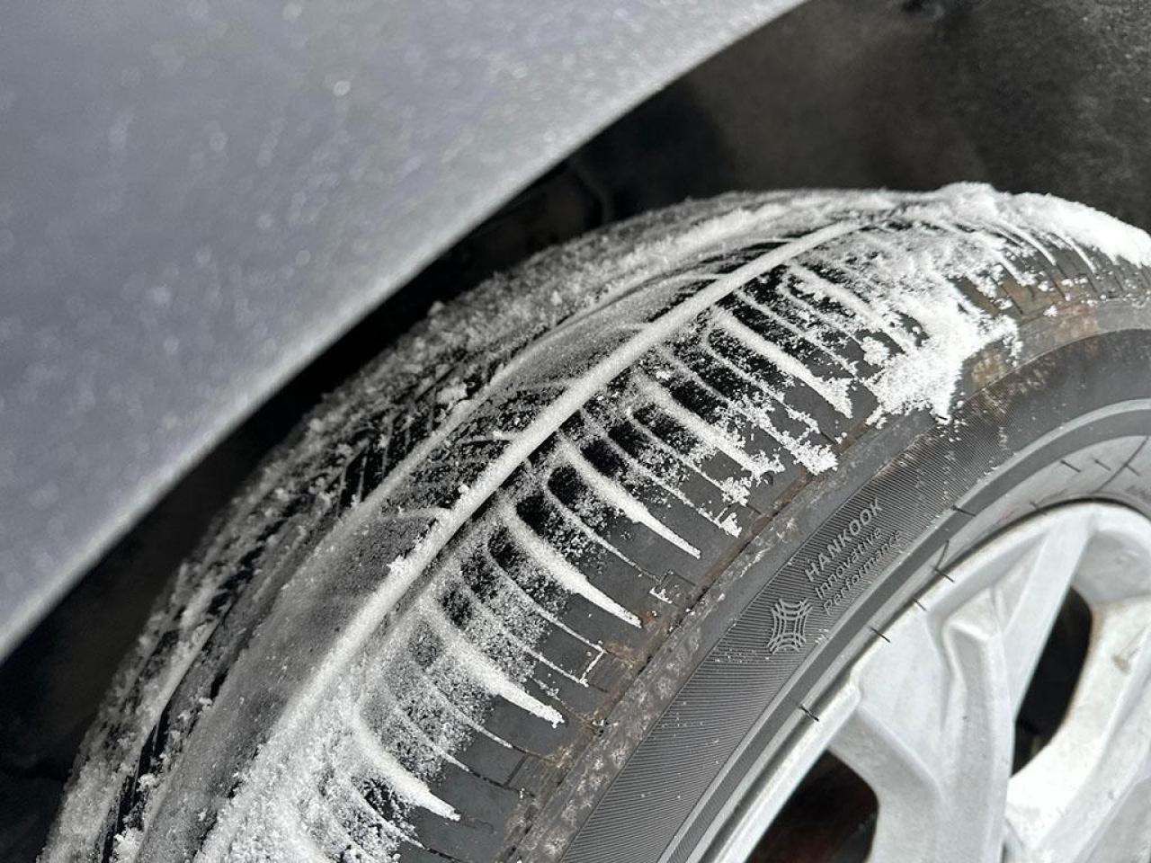 2025 Honda HR-V LX Photo