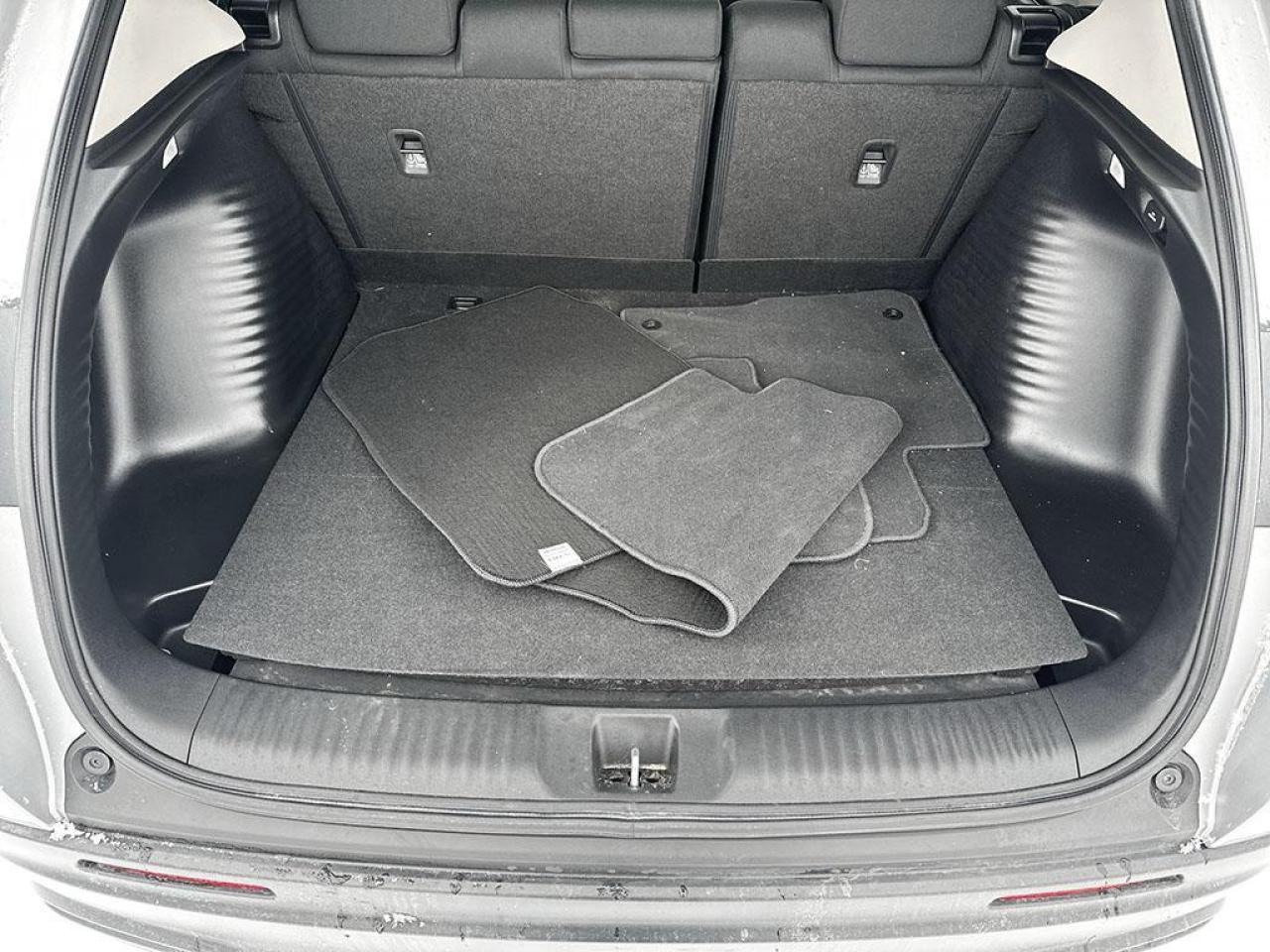 2025 Honda HR-V LX Photo