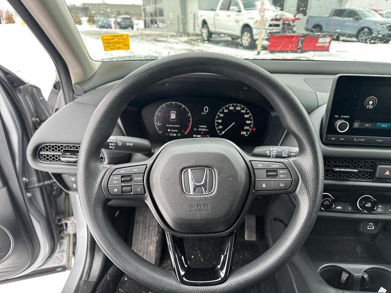 2025 Honda HR-V LX Photo