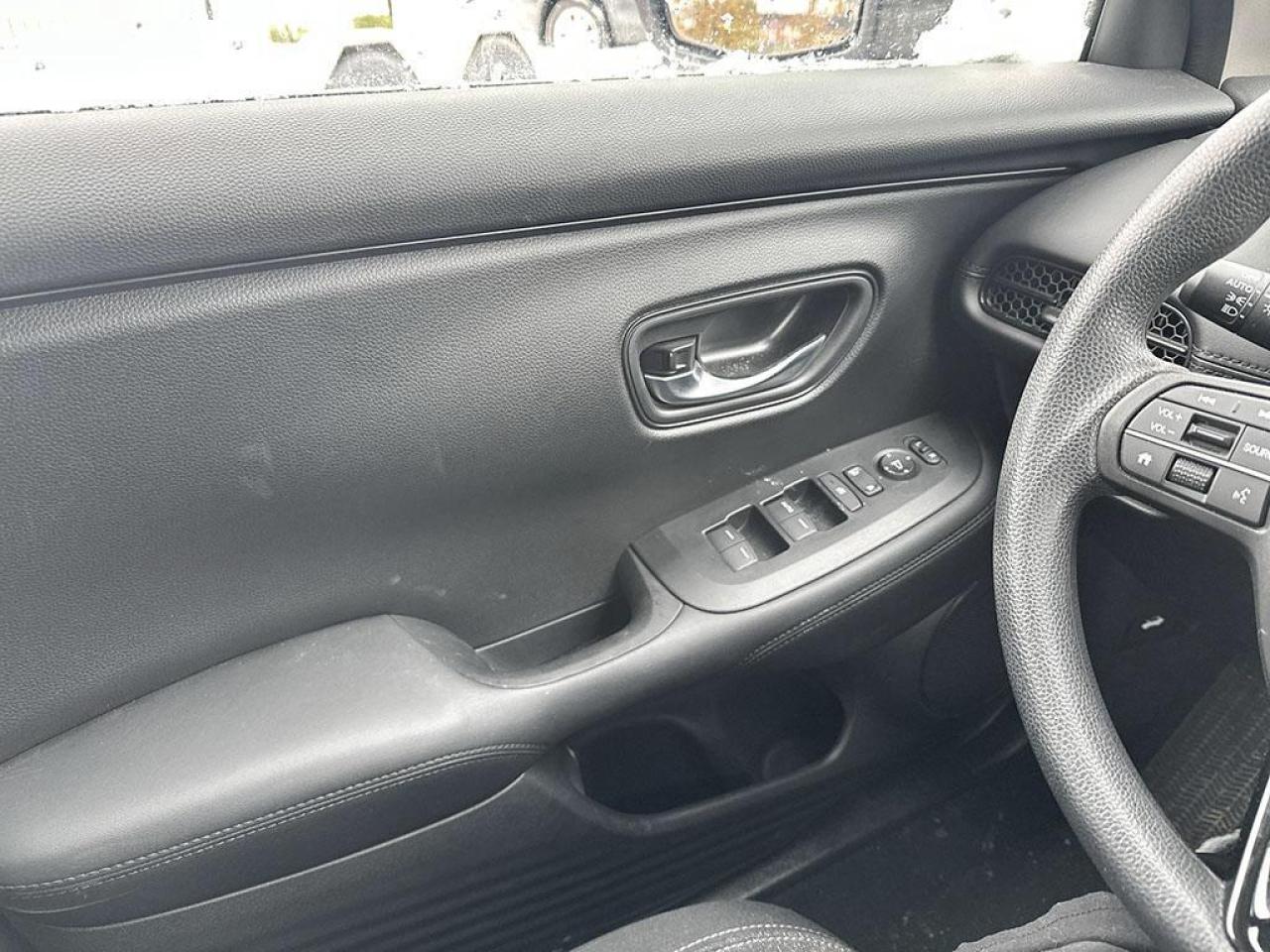 2025 Honda HR-V LX Photo