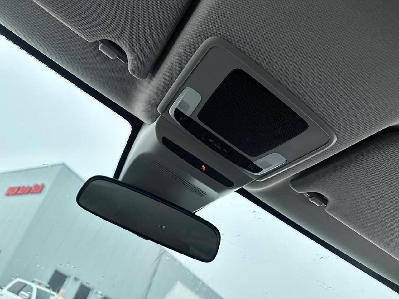 2025 Honda HR-V LX Photo