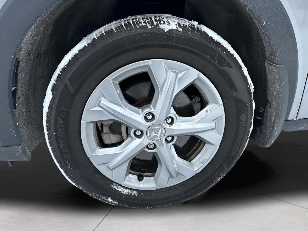 2025 Honda HR-V LX Photo