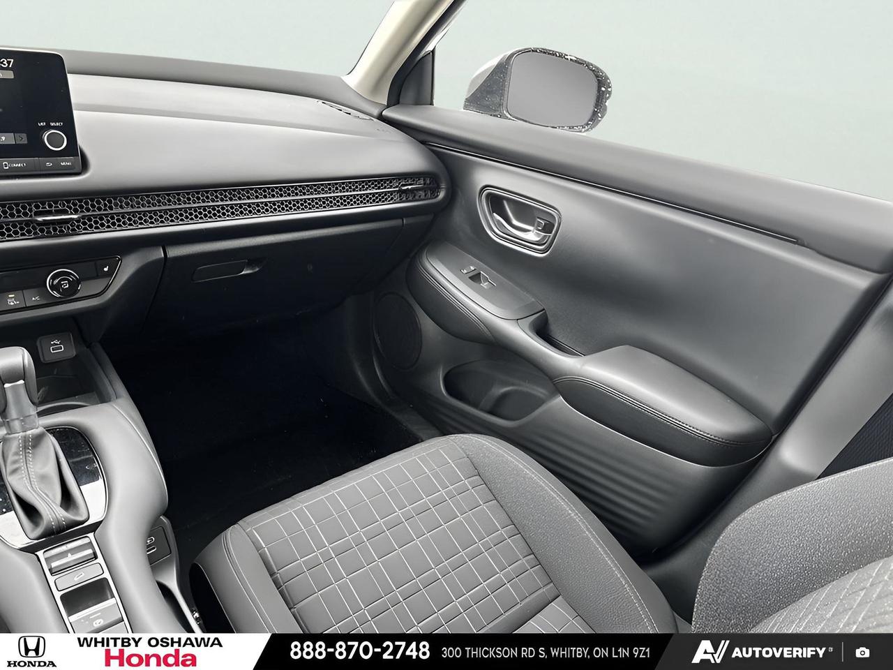 2025 Honda HR-V LX Photo