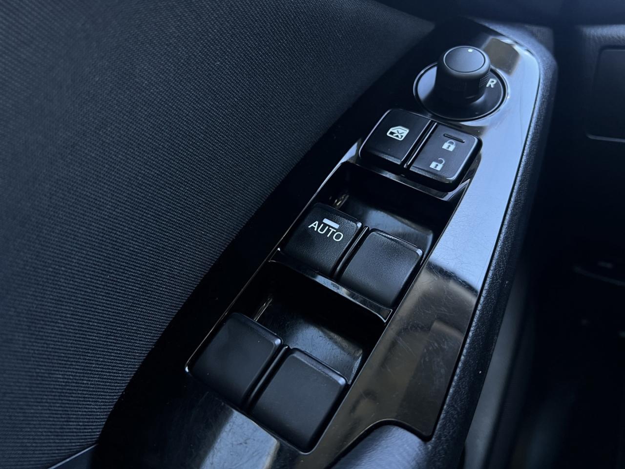 2018 Mazda MAZDA3 GS Pearl White Htd Steering   Htd Seats   Push Sta Photo