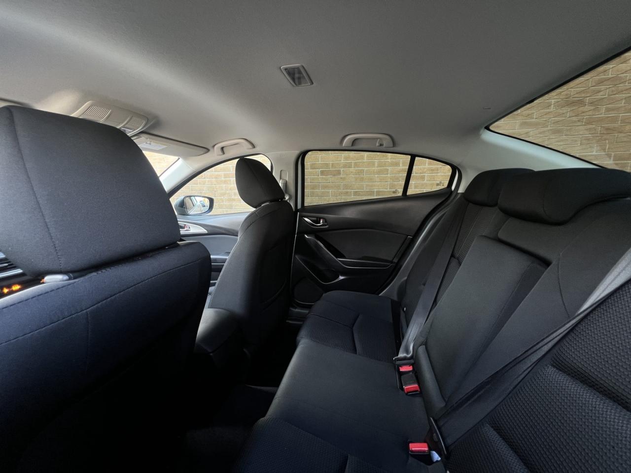 2018 Mazda MAZDA3 GS Pearl White Htd Steering   Htd Seats   Push Sta Photo