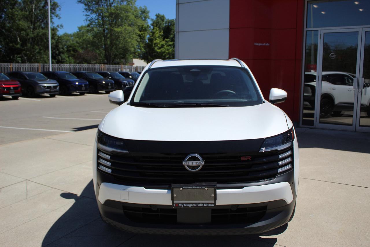 2025 Nissan Kicks ONLY 3700 KILO WOW/ SR PKG/ LEATHER / PANO ROOF / Photo