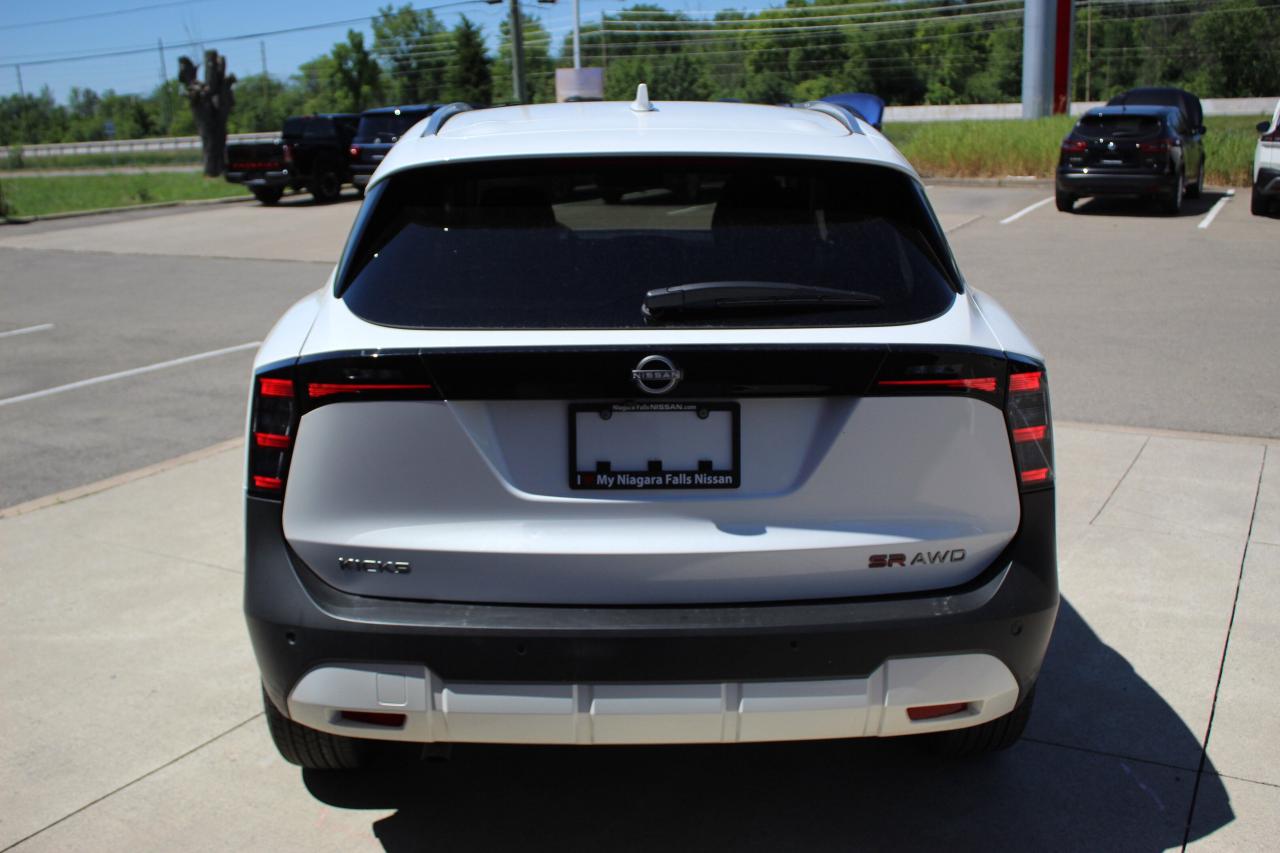 2025 Nissan Kicks ONLY 3700 KILO WOW/ SR PKG/ LEATHER / PANO ROOF / Photo
