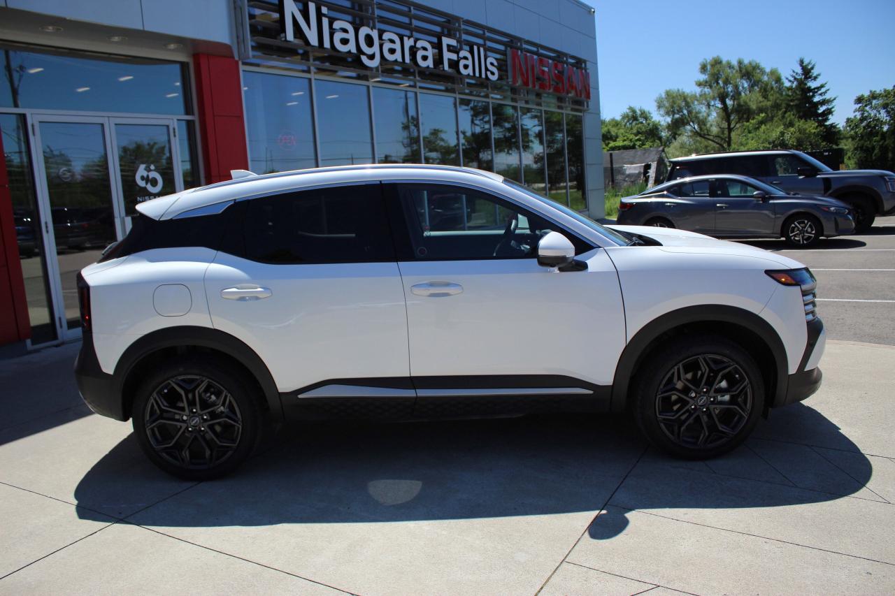 2025 Nissan Kicks ONLY 3700 KILO WOW/ SR PKG/ LEATHER / PANO ROOF / Photo