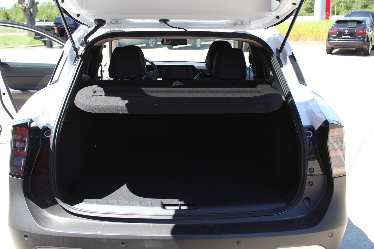 2025 Nissan Kicks ONLY 3700 KILO WOW/ SR PKG/ LEATHER / PANO ROOF / Photo