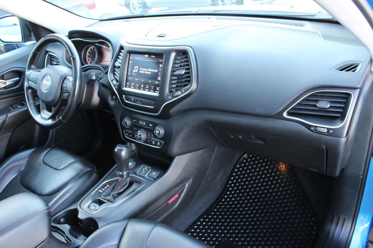 2019 Jeep Cherokee Trailhawk 4WD   No Accident   Moonroof   Safety Ce Photo