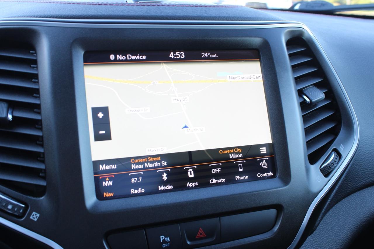 2019 Jeep Cherokee Trailhawk 4WD   No Accident   Moonroof Photo