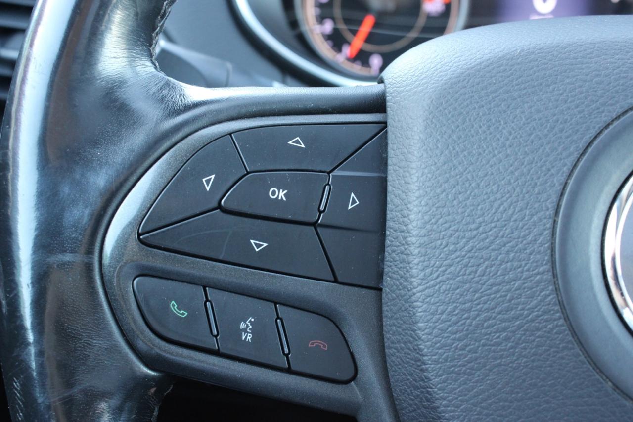 2019 Jeep Cherokee Trailhawk 4WD   No Accident   Moonroof   Safety Ce Photo