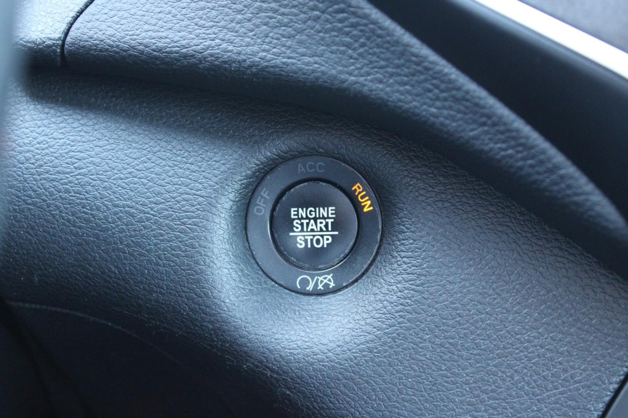 2019 Jeep Cherokee Trailhawk 4WD   No Accident   Moonroof   Safety Ce Photo