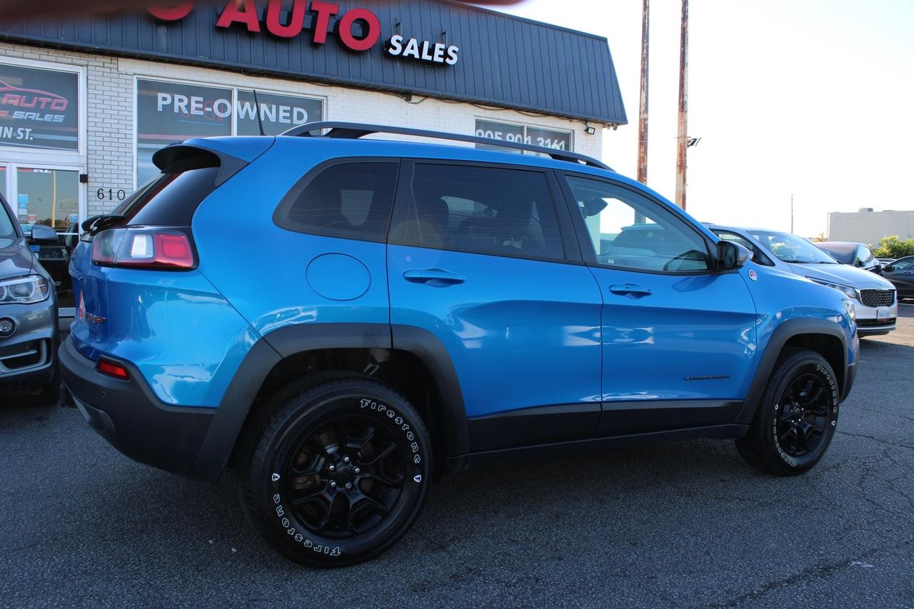 2019 Jeep Cherokee Trailhawk 4WD   No Accident   Moonroof Photo