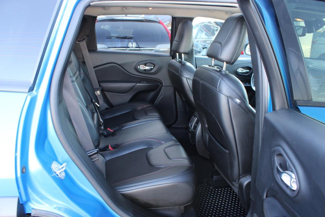 2019 Jeep Cherokee Trailhawk 4WD   No Accident   Moonroof Photo