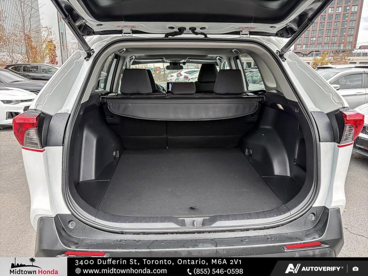 2023 Toyota RAV4 *HEATED STEERING / DIFFERENT DRIVE MODE / SUNROOF* Photo