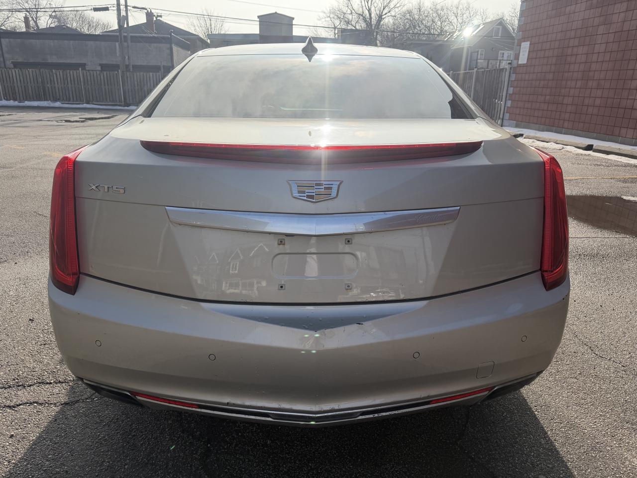 2016 Cadillac XTS ONE OWNER !!  117886 KMS  !! CAR FAX CLN ! LOADED Photo3