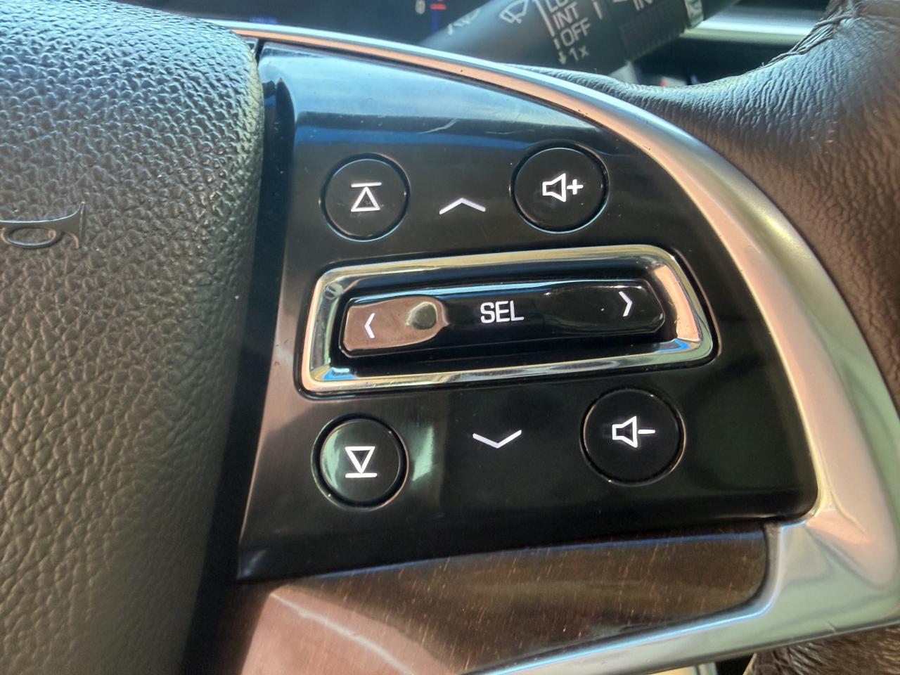 2016 Cadillac XTS ONE OWNER !!  117886 KMS  !! CAR FAX CLN ! LOADED Photo