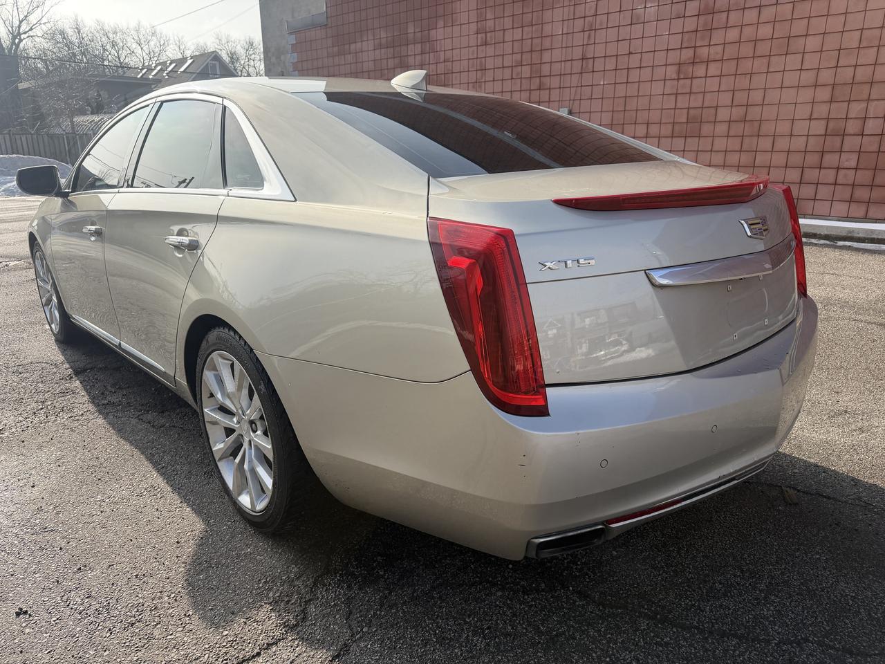 2016 Cadillac XTS ONE OWNER !!  117886 KMS  !! CAR FAX CLN ! LOADED Photo4