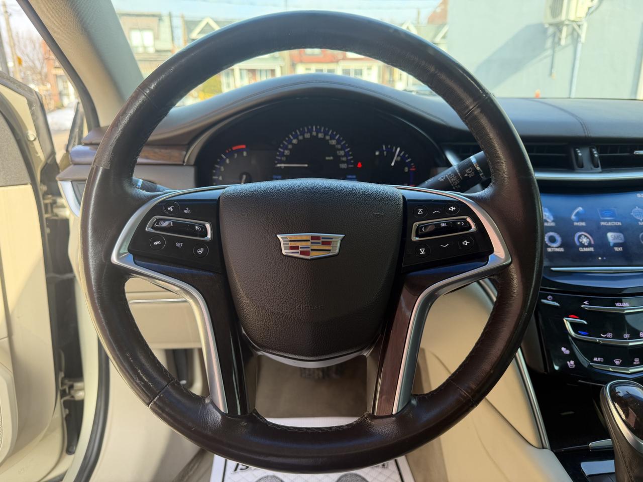 2016 Cadillac XTS ONE OWNER !!  117886 KMS  !! CAR FAX CLN ! LOADED Photo