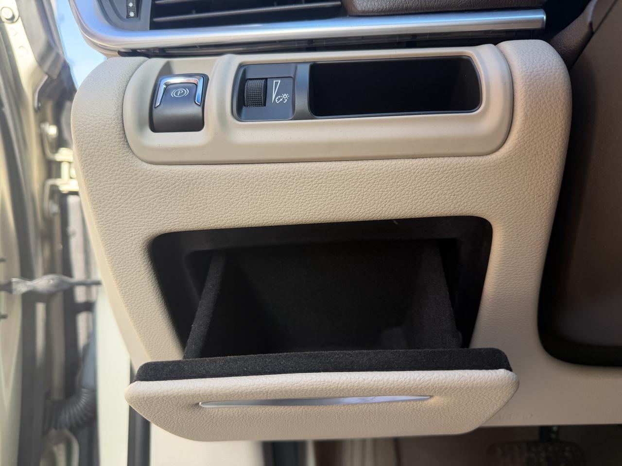 2016 Cadillac XTS ONE OWNER !!  117886 KMS  !! CAR FAX CLN ! LOADED Photo