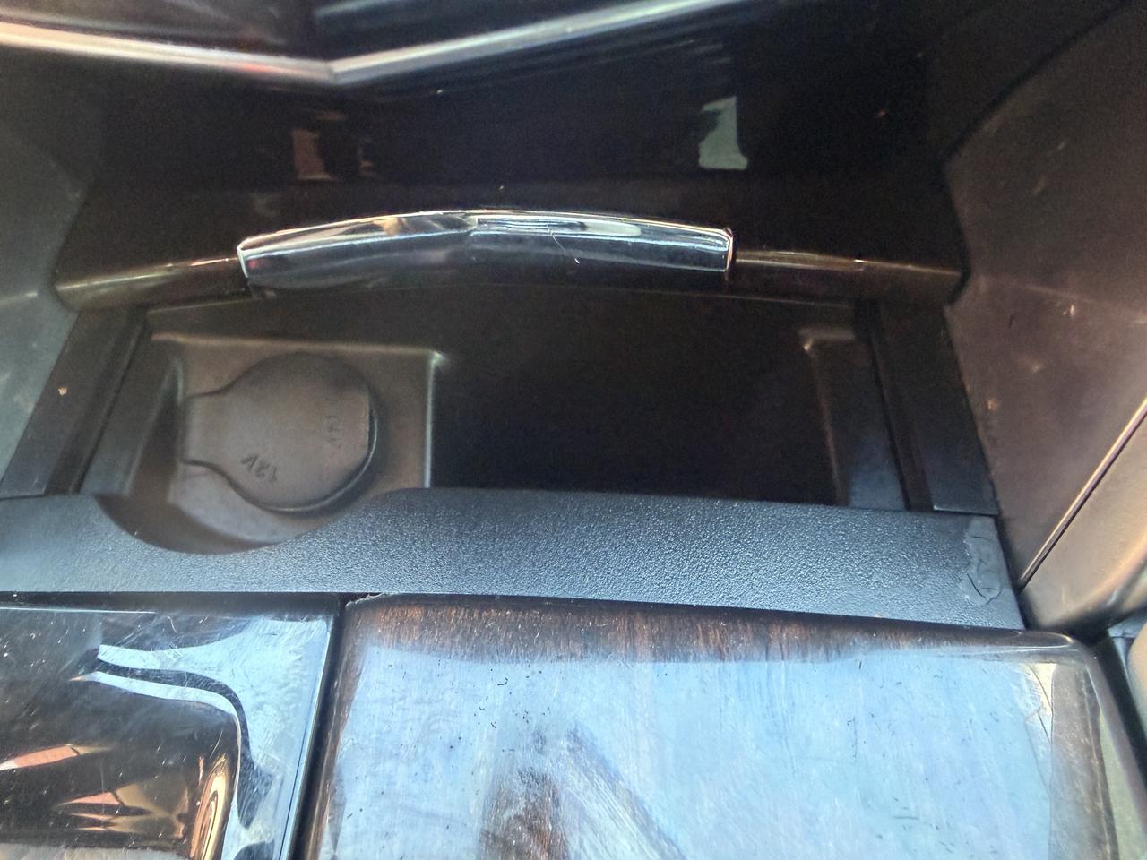 2016 Cadillac XTS ONE OWNER !!  117886 KMS  !! CAR FAX CLN ! LOADED Photo