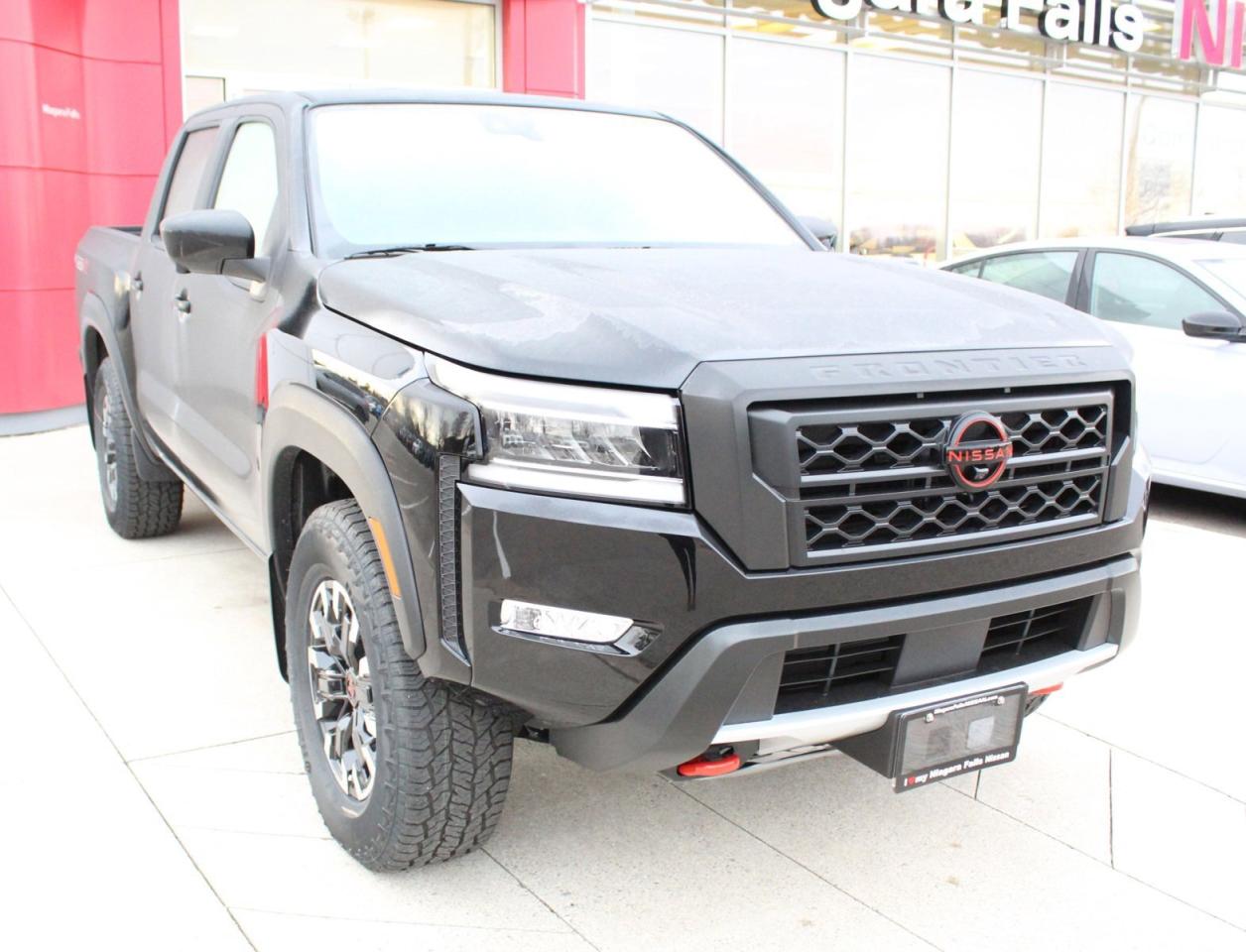 2024 Nissan Frontier PRO-4X / ONLY 6523 KILO WOW  / WIRELESS CARPLAY / Photo