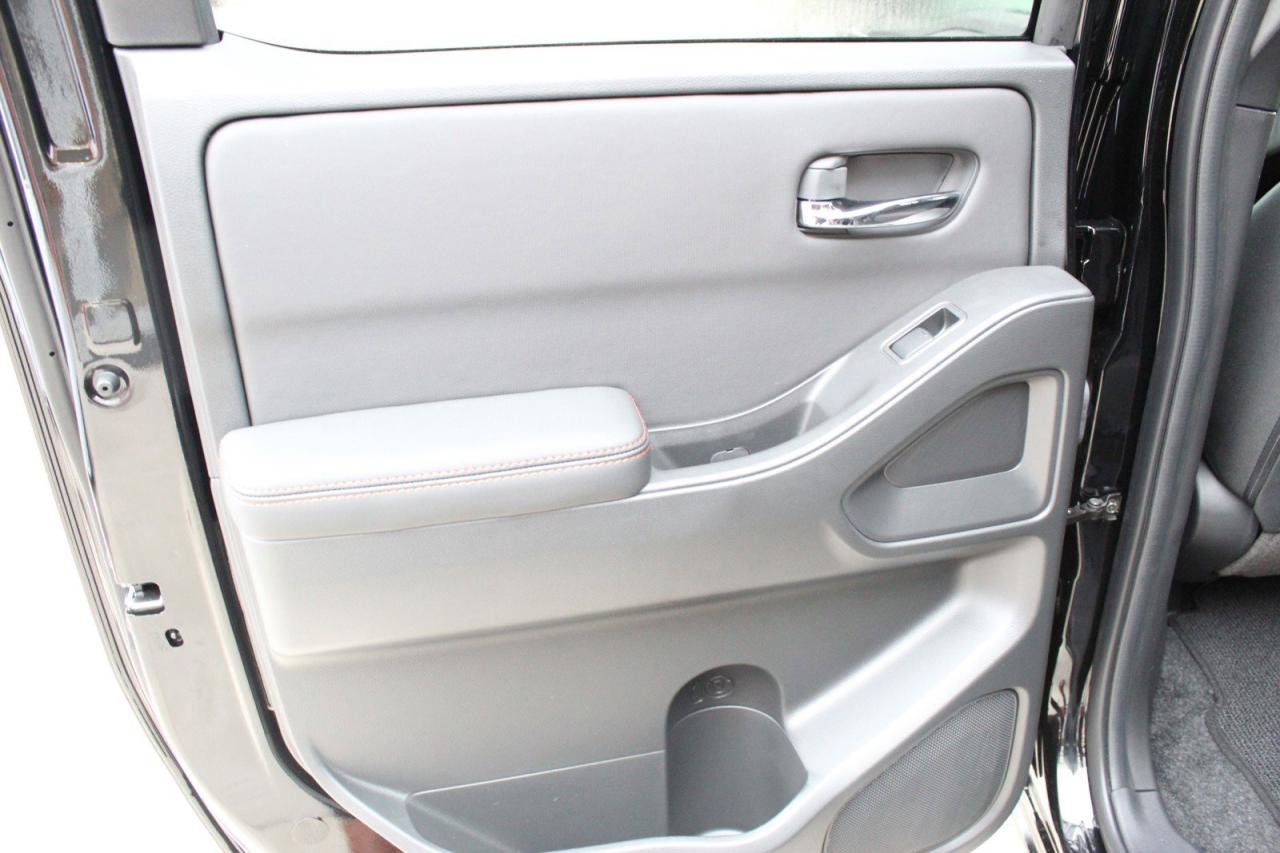 2024 Nissan Frontier PRO-4X / ONLY 6523 KILO WOW  / WIRELESS CARPLAY / Photo