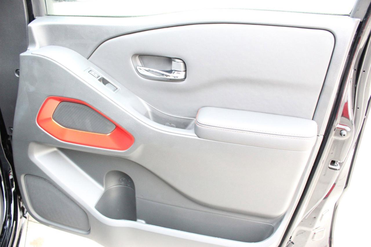 2024 Nissan Frontier PRO-4X / ONLY 6523 KILO WOW  / WIRELESS CARPLAY / Photo