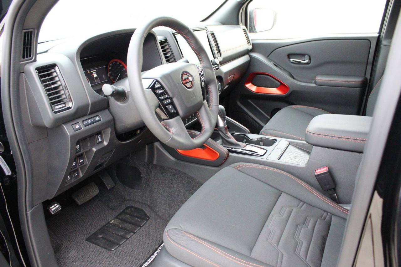 2024 Nissan Frontier PRO-4X / ONLY 6523 KILO WOW  / WIRELESS CARPLAY / Photo