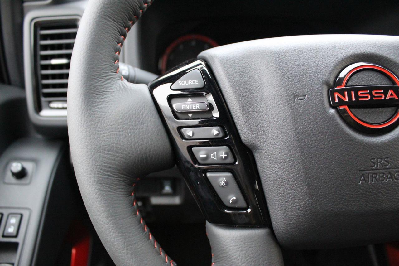 2024 Nissan Frontier PRO-4X / ONLY 6523 KILO WOW  / WIRELESS CARPLAY / Photo