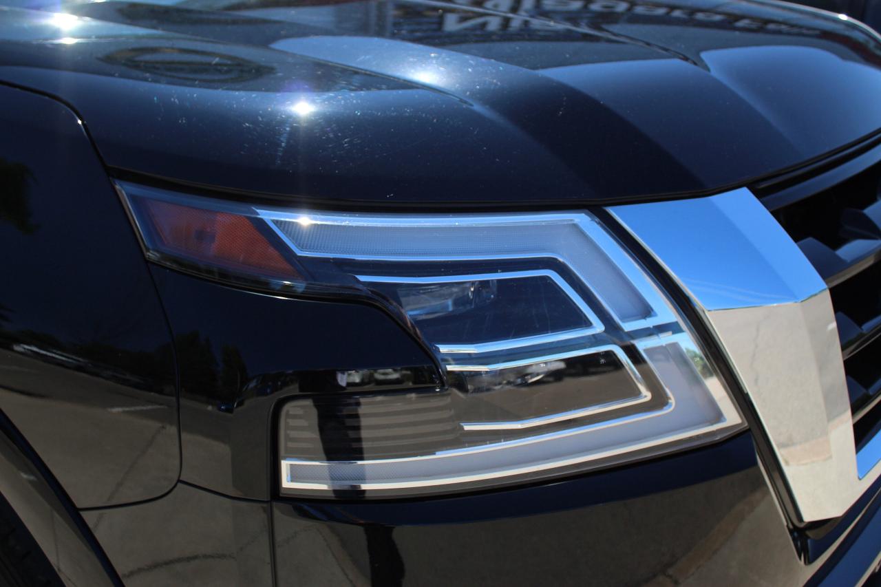 2021 Nissan Armada Platinum / COOLING SEATS / HEAD UP DISP / CAPTAIN Photo