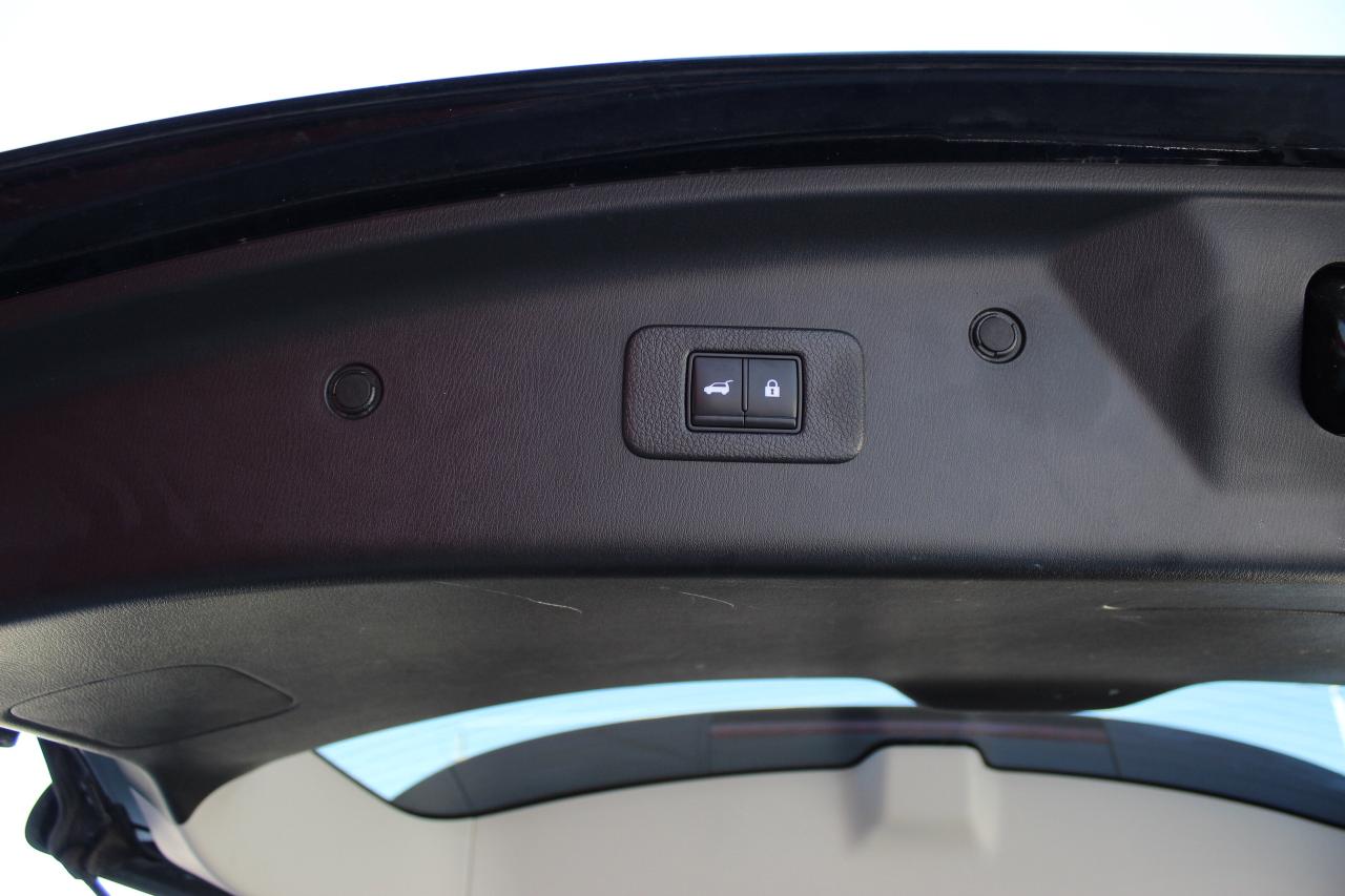 2021 Nissan Armada Platinum / COOLING SEATS / HEAD UP DISP / CAPTAIN Photo