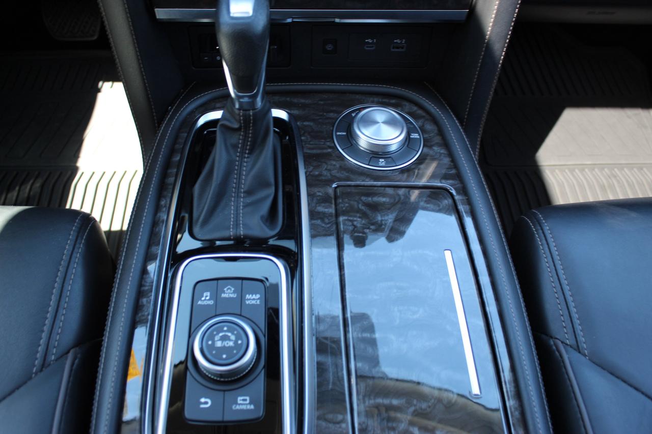 2021 Nissan Armada Platinum / COOLING SEATS / HEAD UP DISP / CAPTAIN Photo