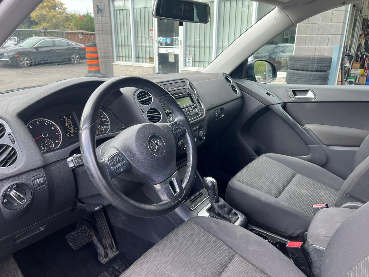 2014 Volkswagen Tiguan 4MOTION 4dr Auto Trendline Photo